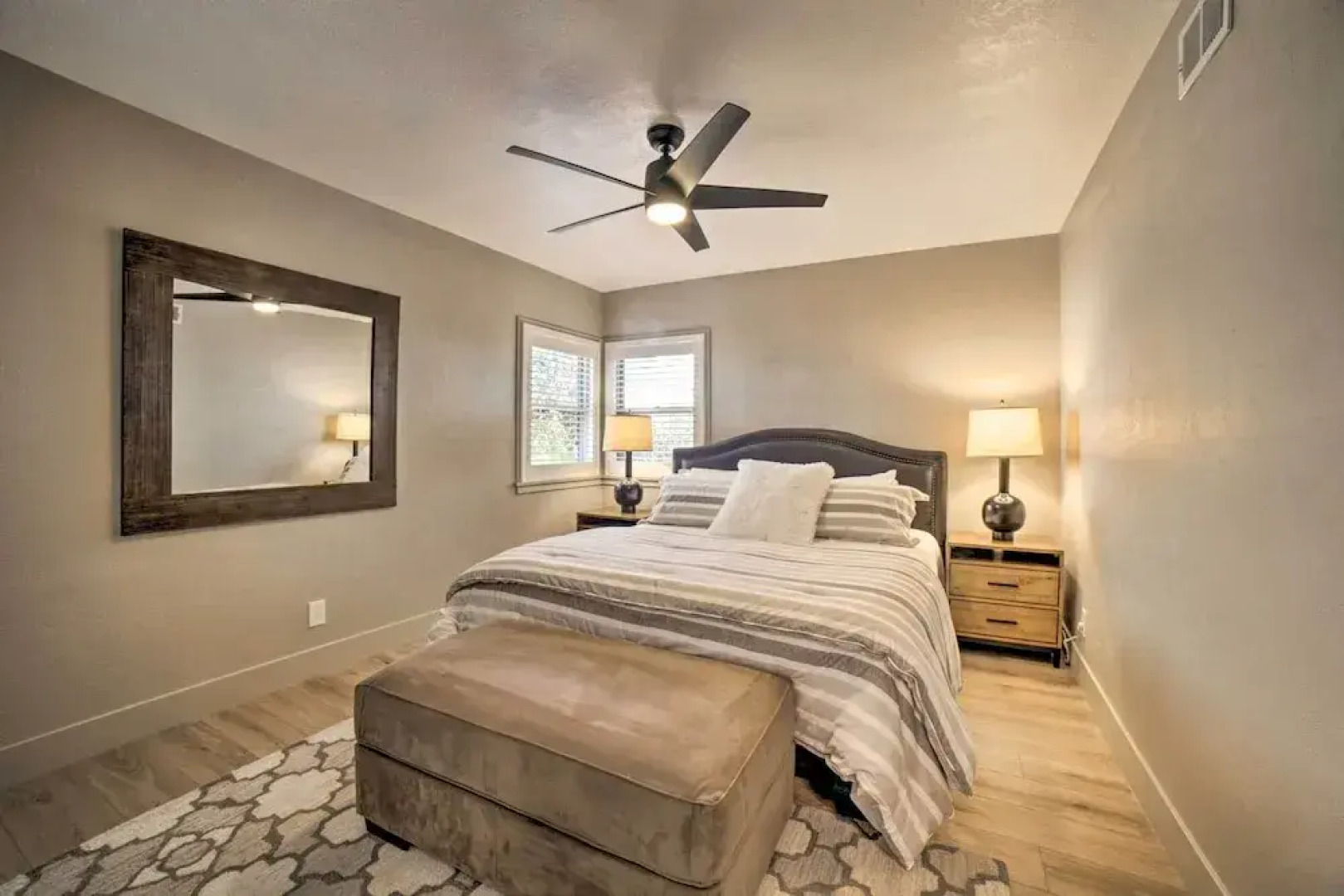 Game Room & Putting Green: Reno Home!