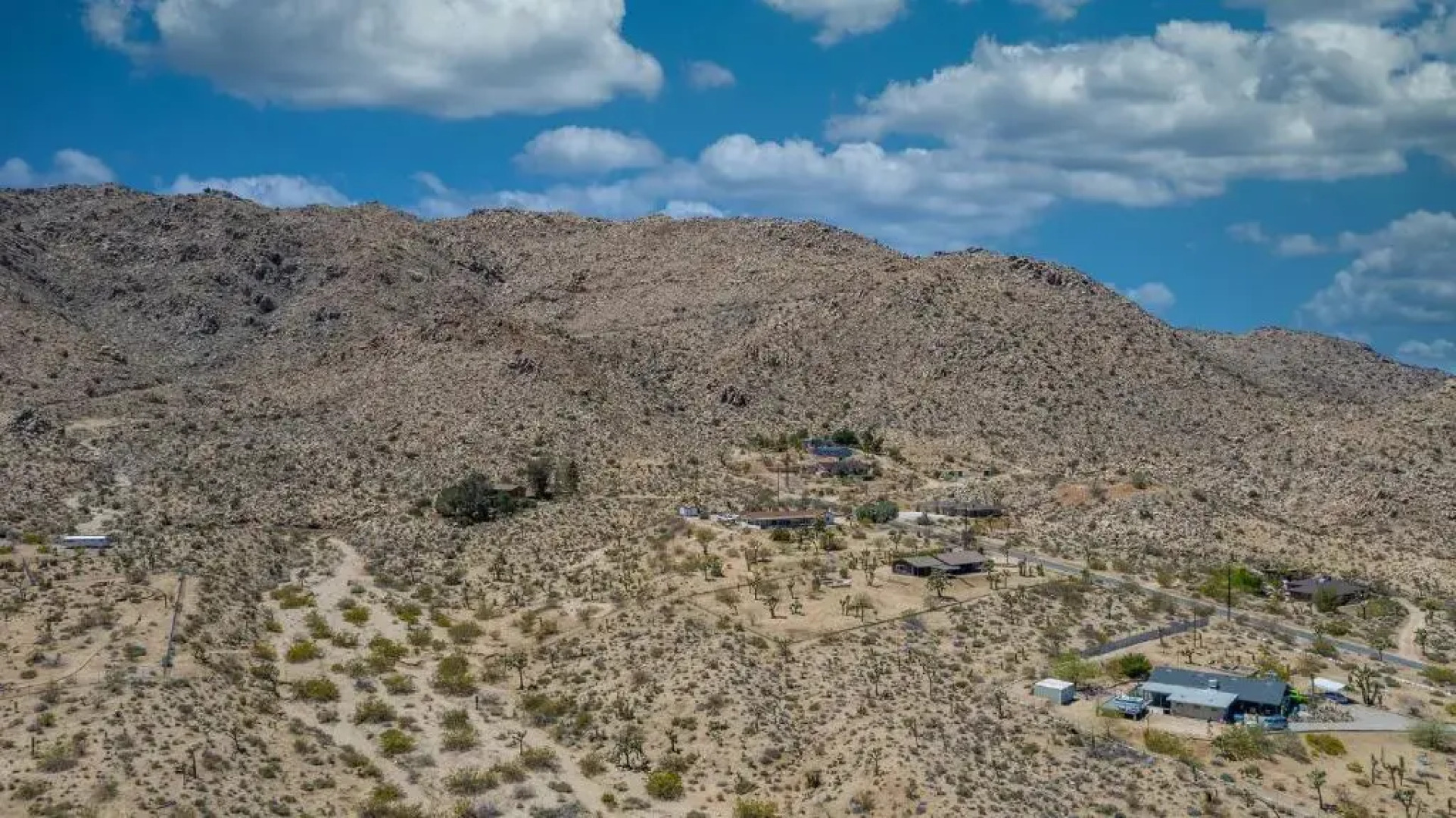 The Full Moon, Joshua Tree: Hot Tub, Sauna, Views
