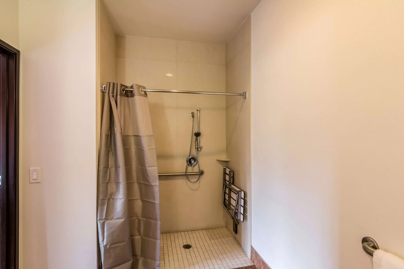 Motel 6 Bell Gardens