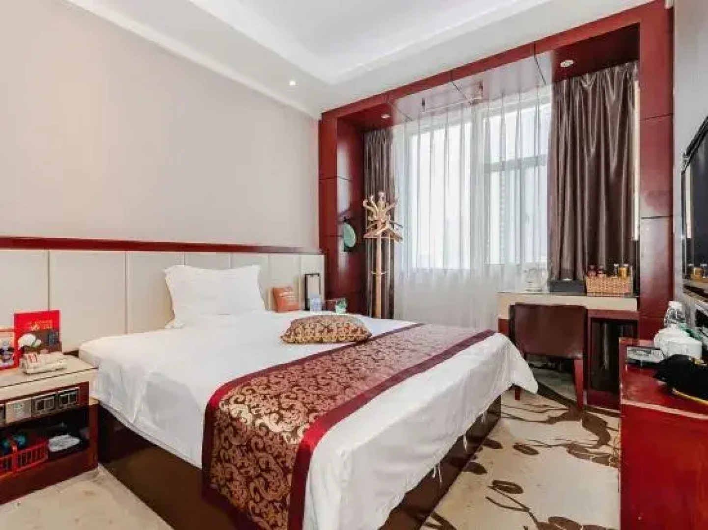 Yingcheng Zilai Hotel