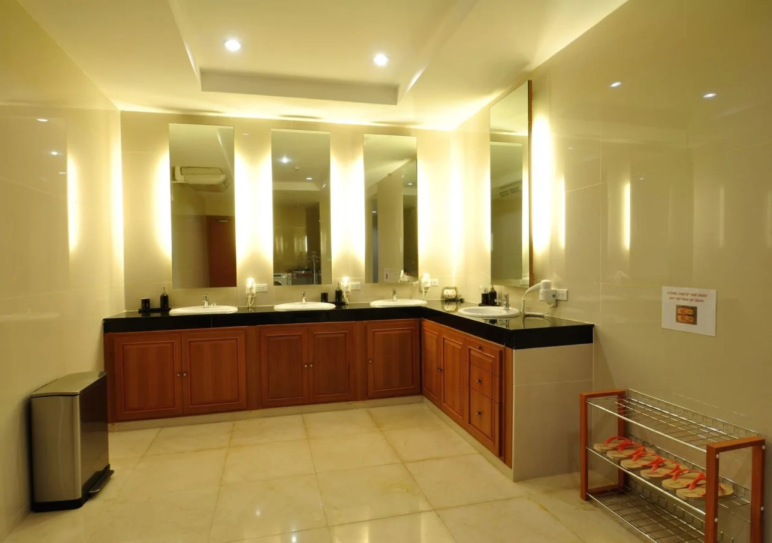 The Bedrooms Hostel Pattaya