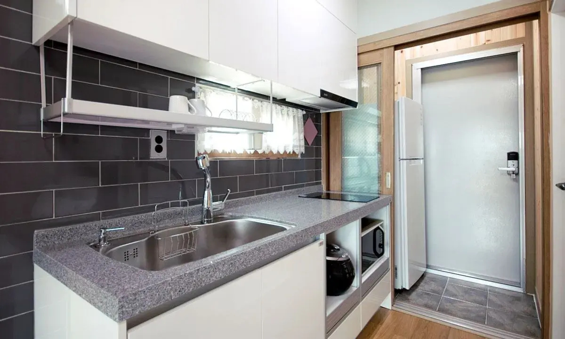 Lim Sea Side Poolvilla Pension