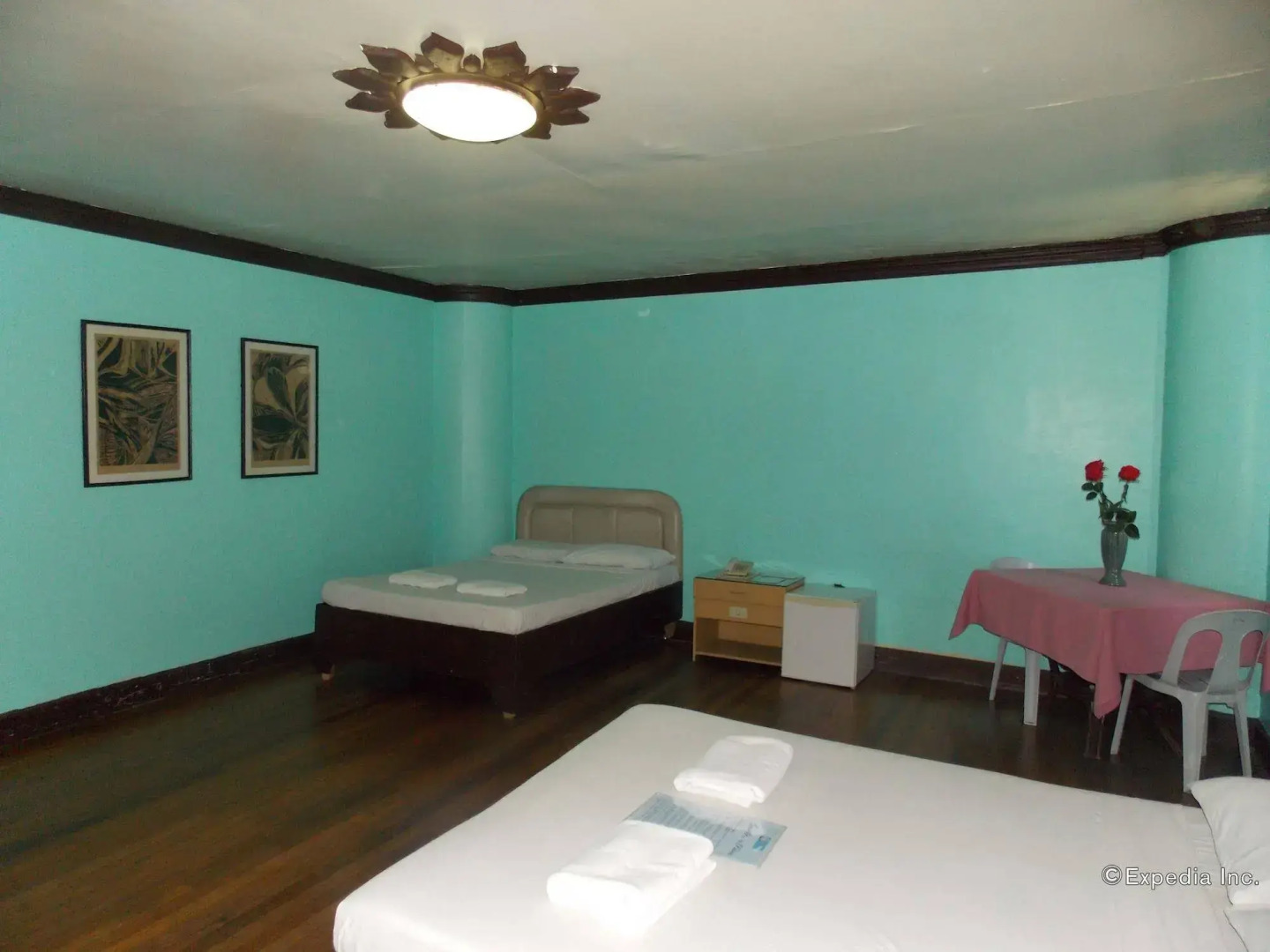 Regatta Residence Hotel
