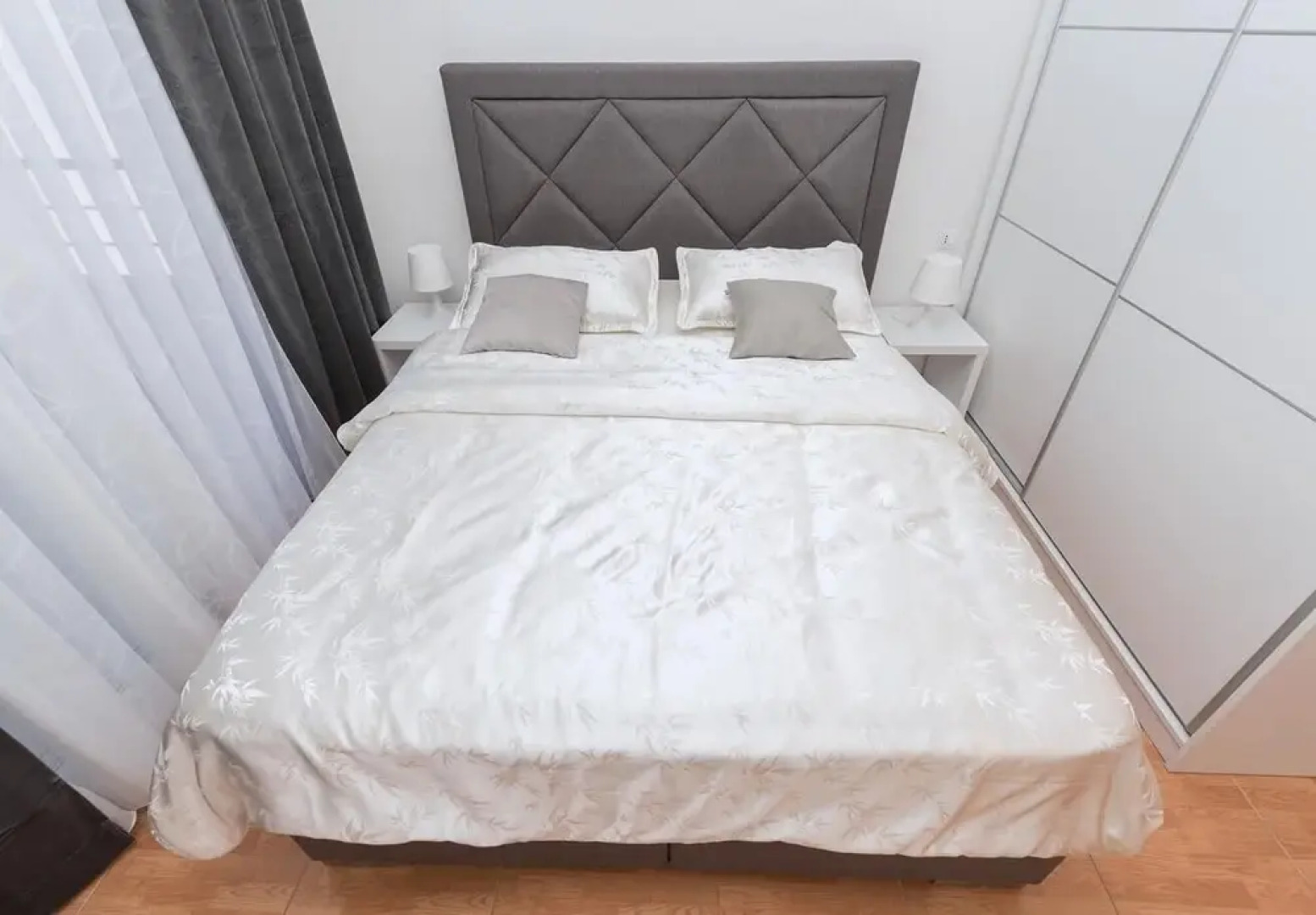 Ivi - 100 m From Pebble Beach - A4