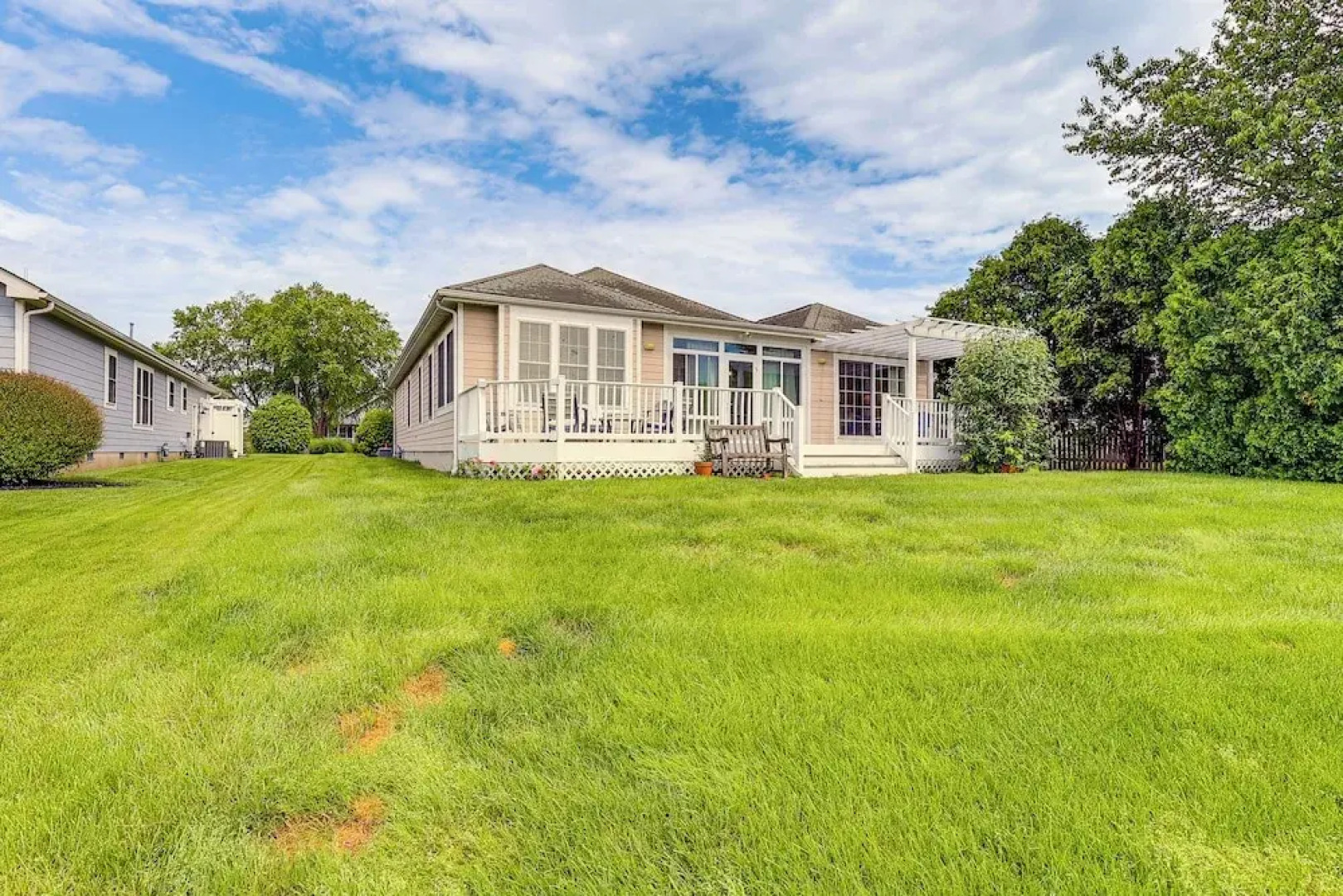 5 Mi to Beach: Lewes Home w/ Deck & Pond View