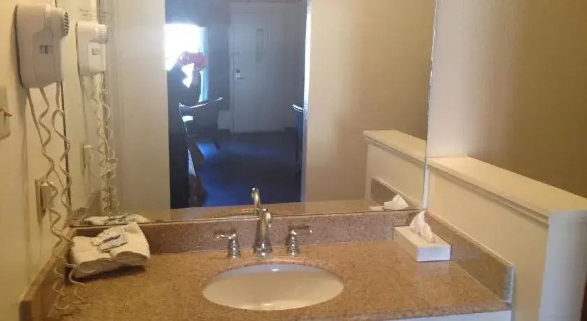 Granbury Inn & Suites