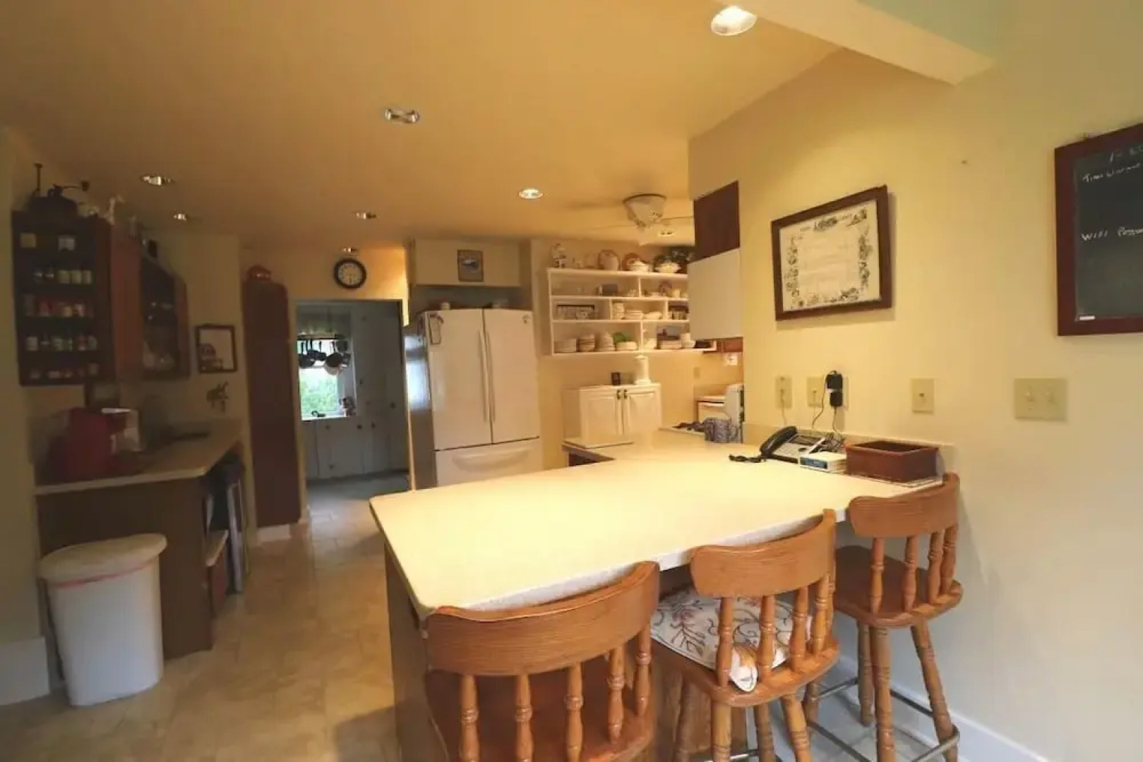 4757 Whiteside 6 Bedroom Home