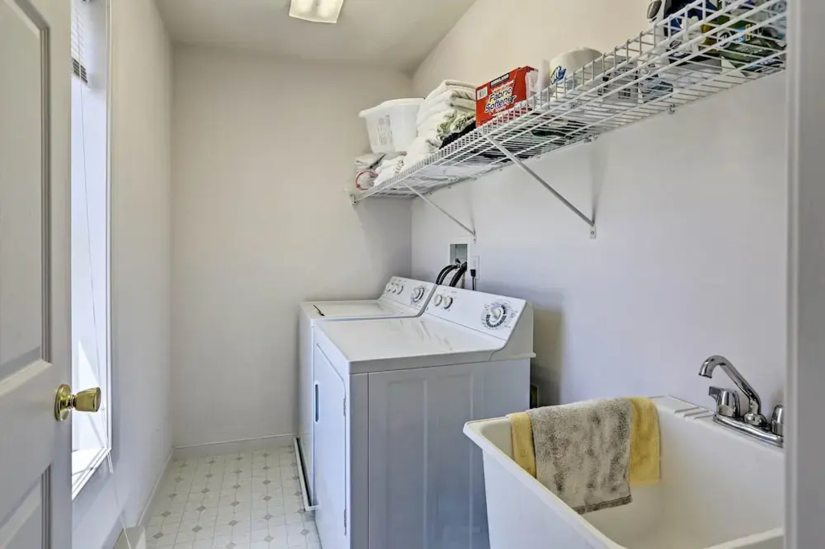 6 Mi to Kalahari: Pocono Pines Golf Course Home!