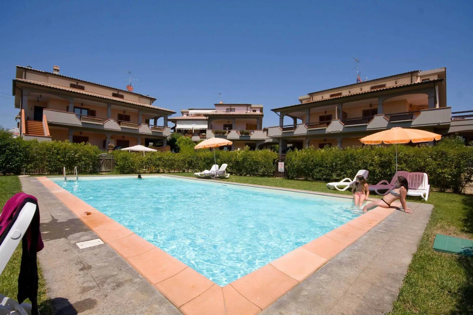 Follonica Apartments