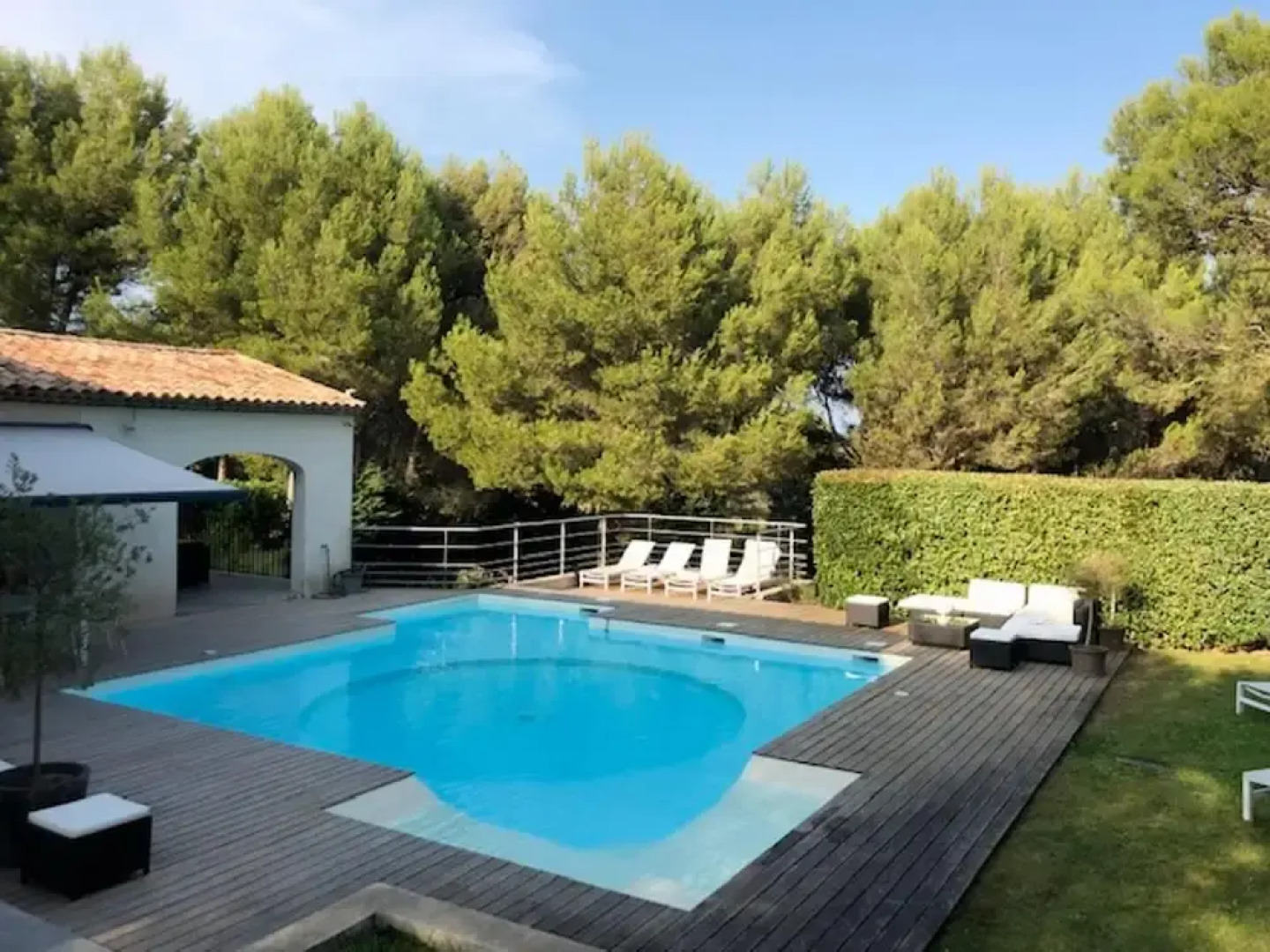 Villa With 5 Bedrooms in Mallemort, With Private Pool, Enclosed Garden and Wifi
