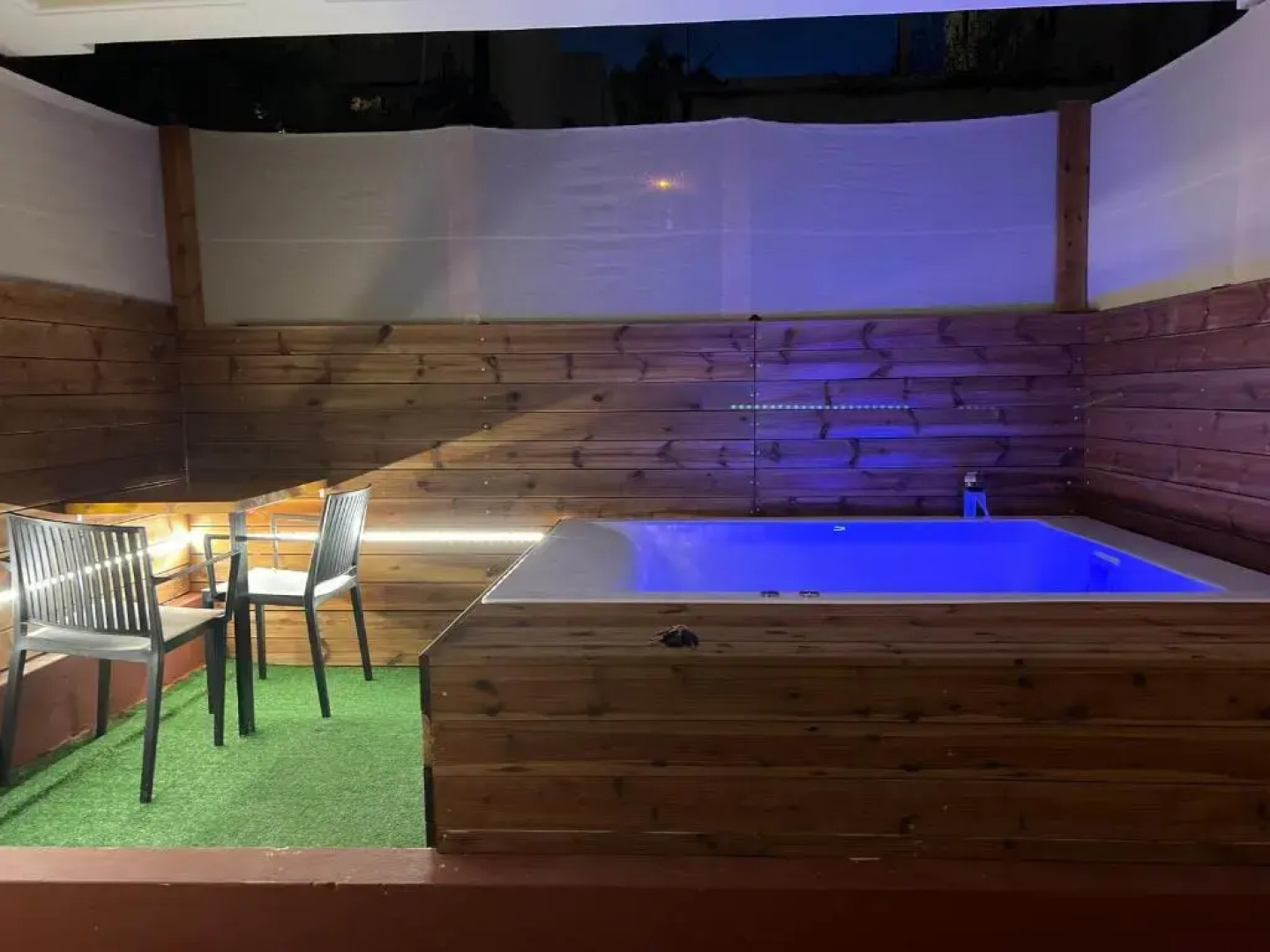 Luxury studio with SPA close to athens airport