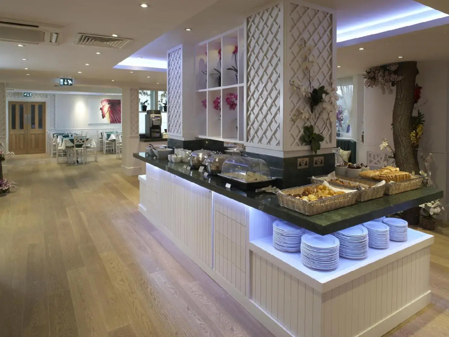 Park International Hotel