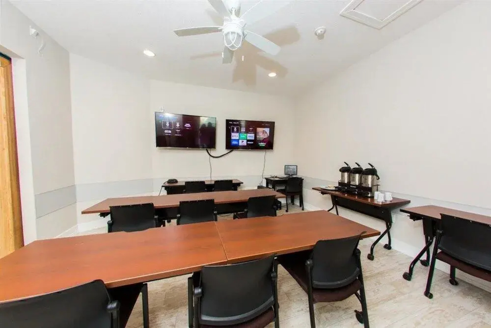 Beyond The Wall Bed and Breakfast