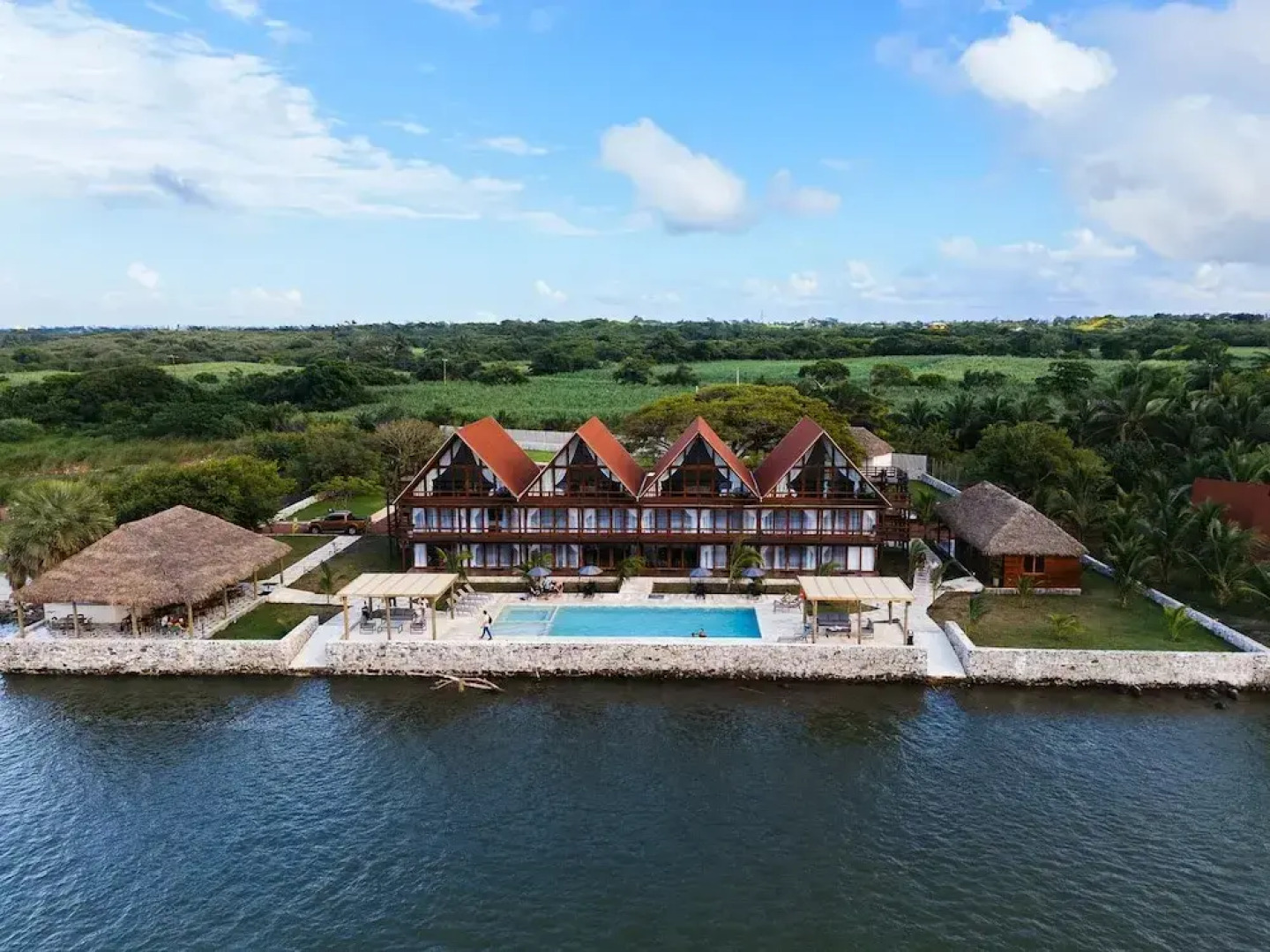 Riverside Hotel Chachalacas