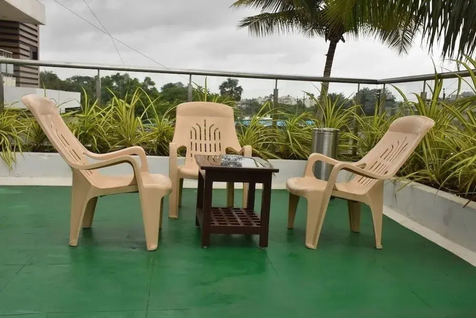 Hotel The Excellency