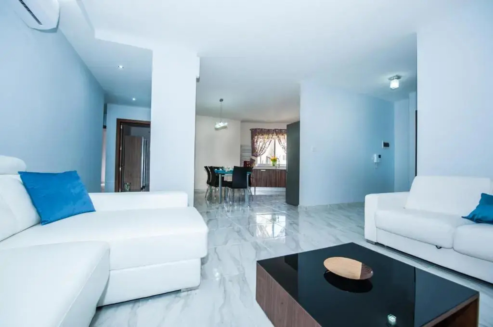 The Waves holiday apartment