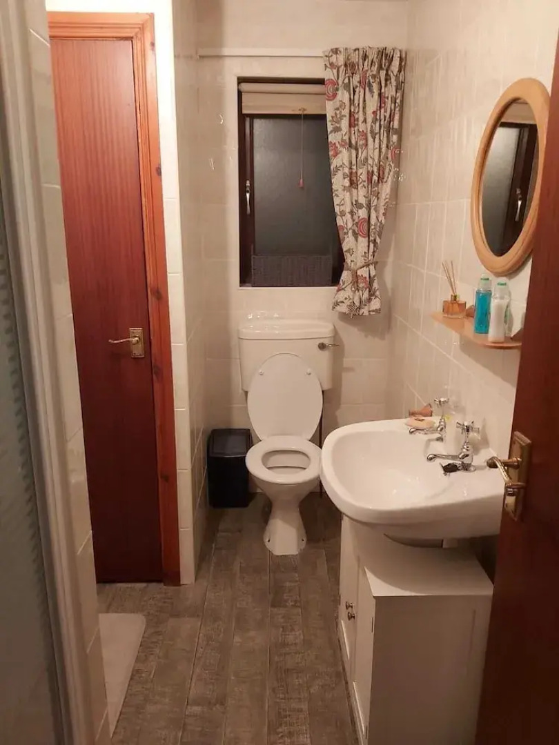 Foot of the Mournes - Cottage - Sleeps 4 - Parking