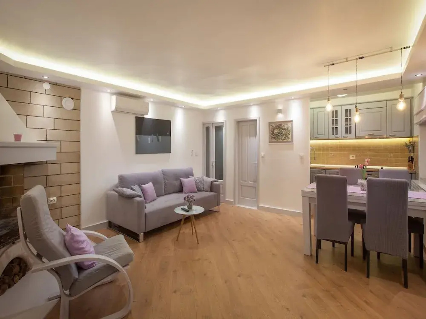 Lovely Villa With Fantastic Panoramic View, Private Swimming Pool, High Privacy