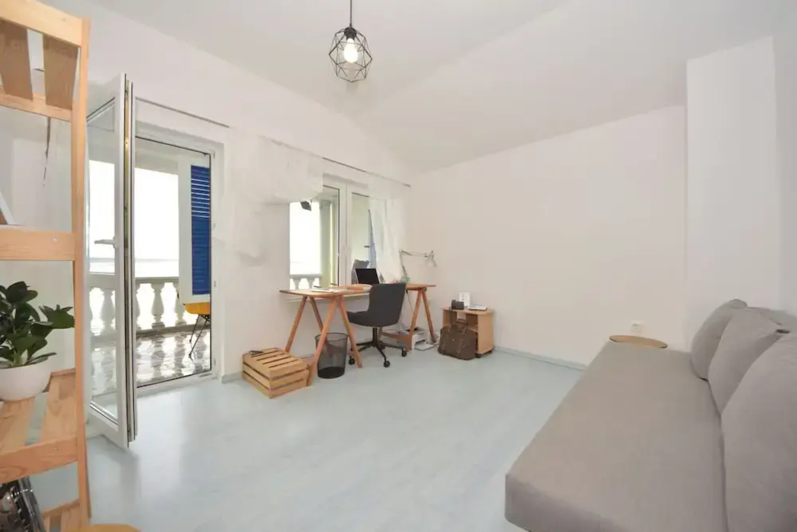 Holiday Home Seafront Escape