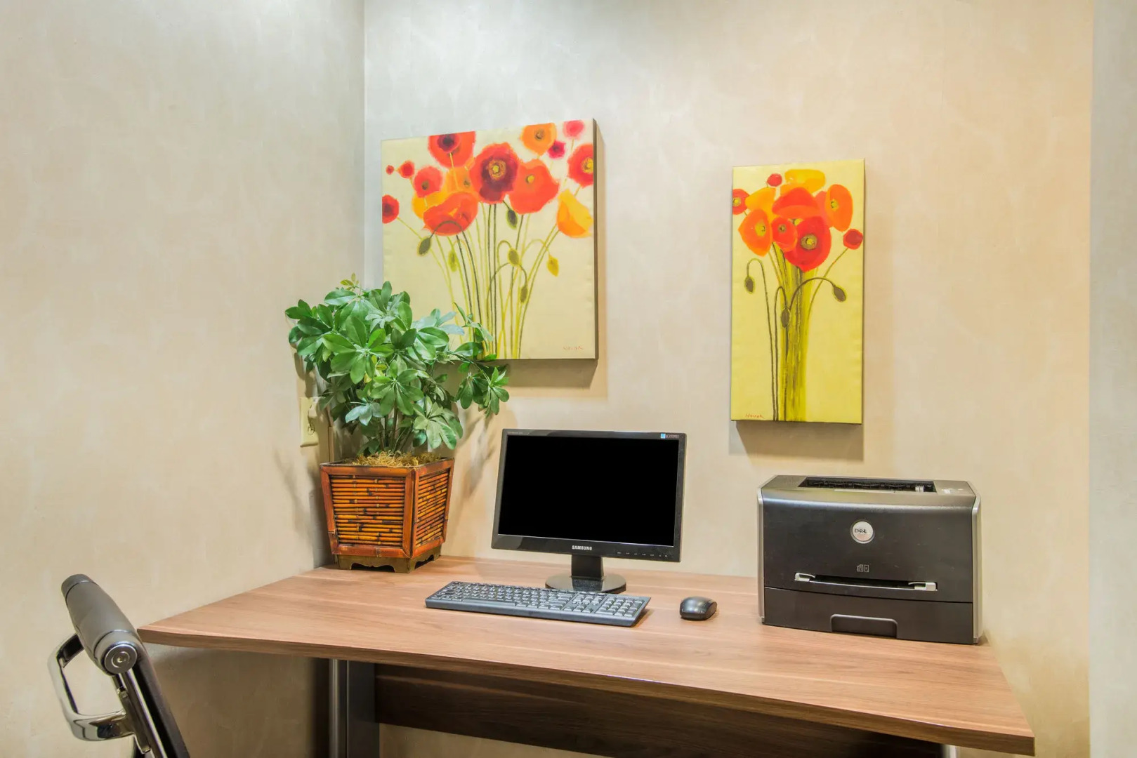 Holiday Inn Express Hotel & Suites Brattleboro by IHG