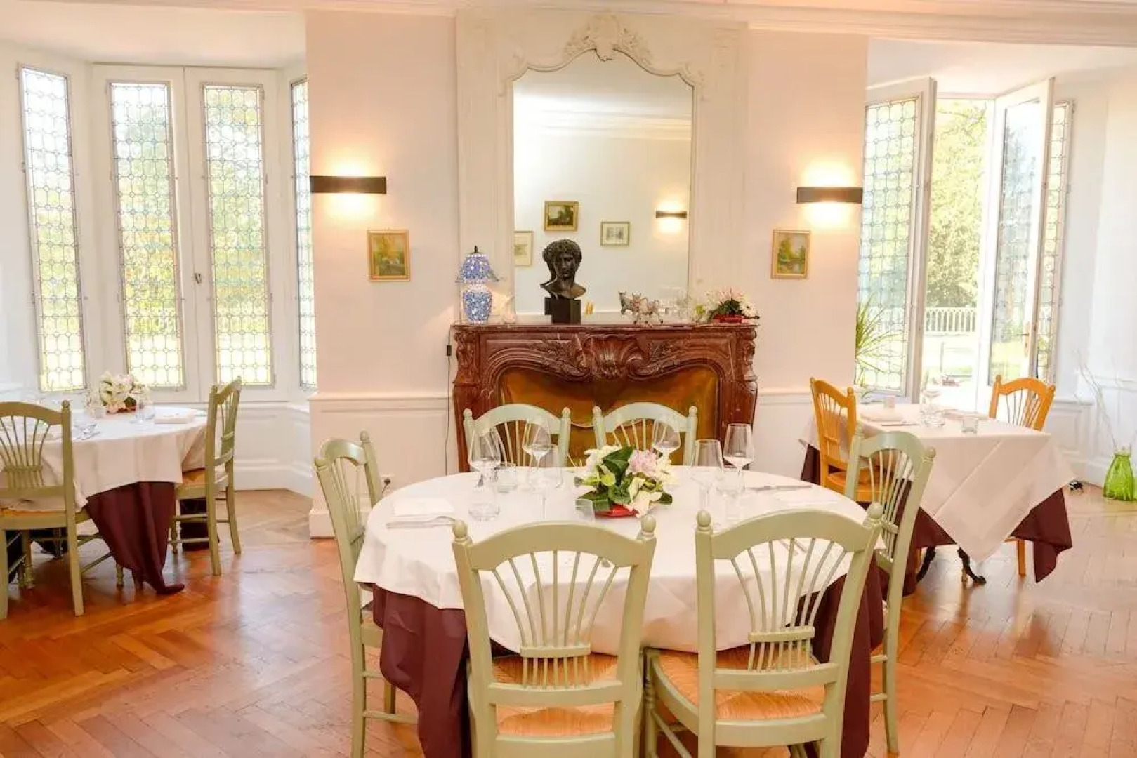 Logis Hotel Restaurant La Tour de Ciron