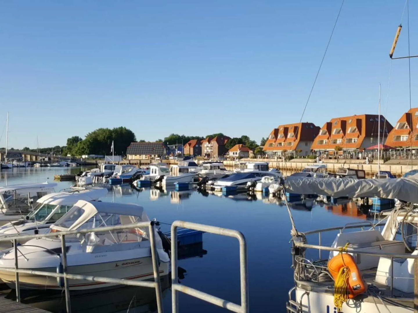 Modernes Ferienhaus mit Sauna in Wiek am Meer