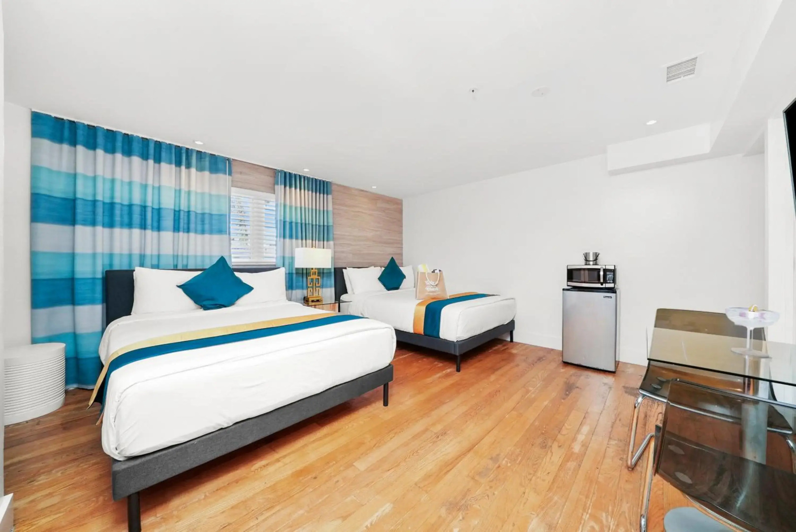 Hollywood Beach Suites