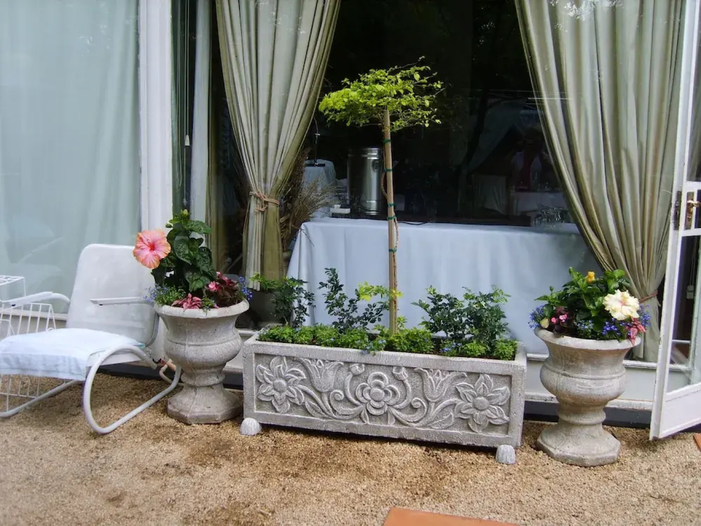 Emerald Guest House Springs