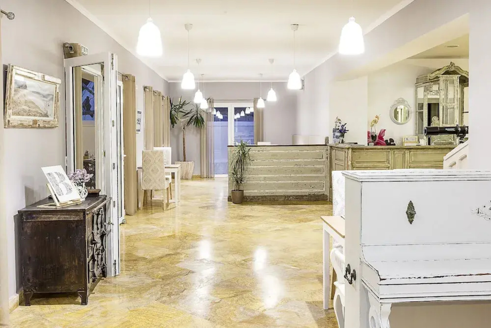 Hostal Restaurante Tarín