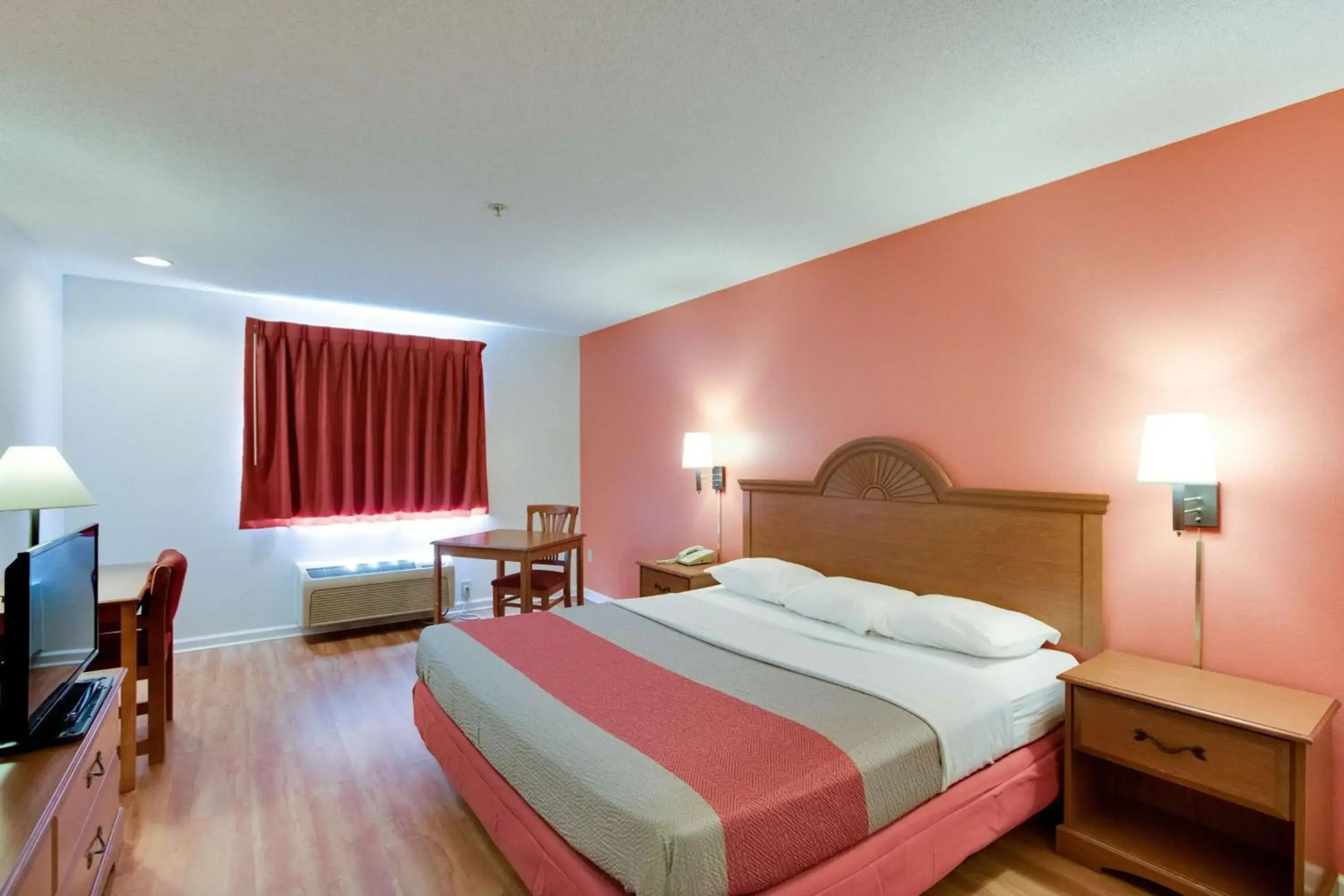 Motel 6 Hinesville, GA