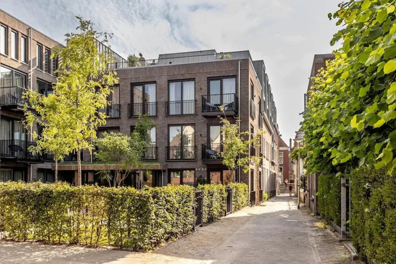 Modern Stay in Historic Delft