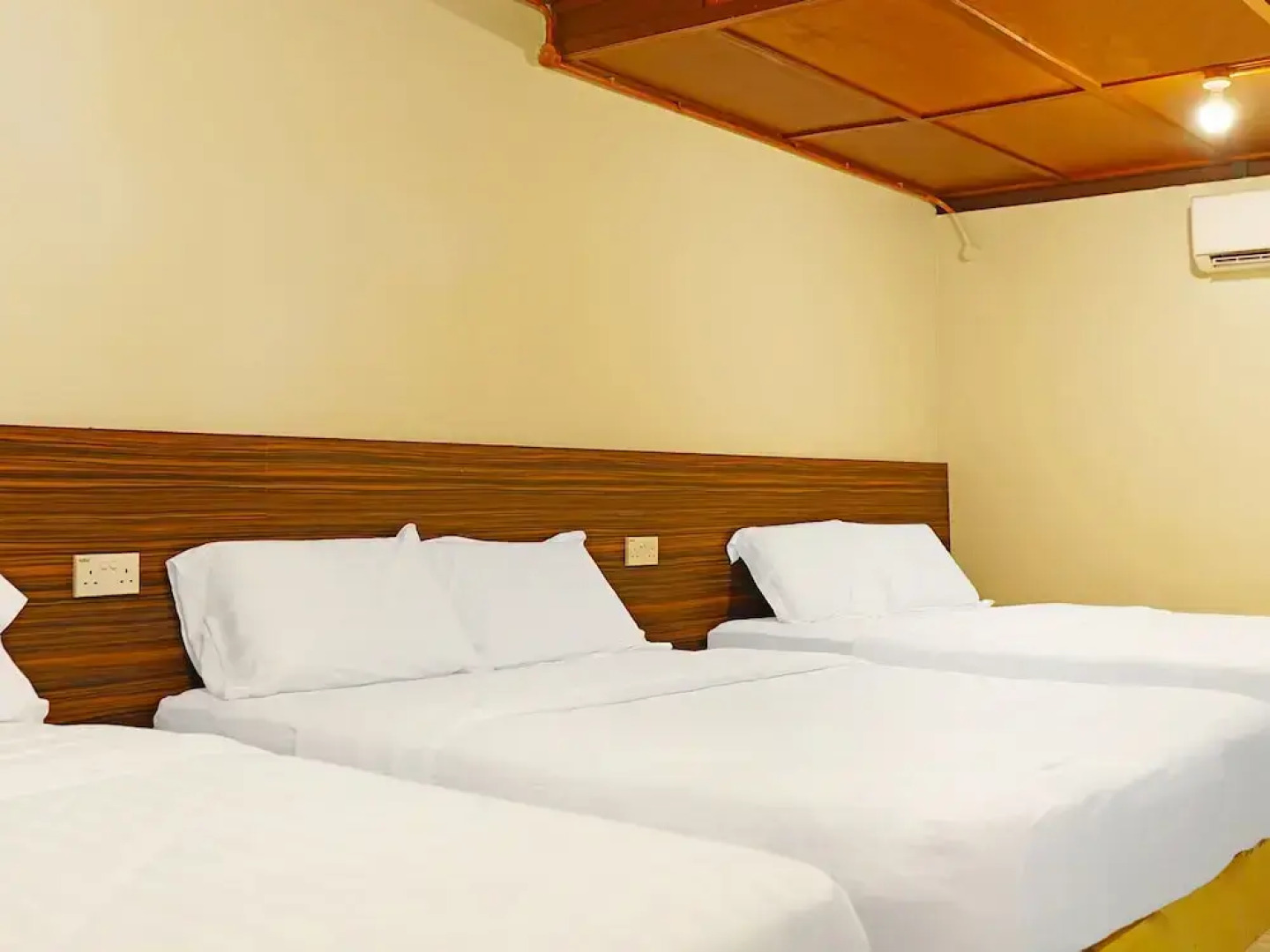 Dedsaan Beach Village