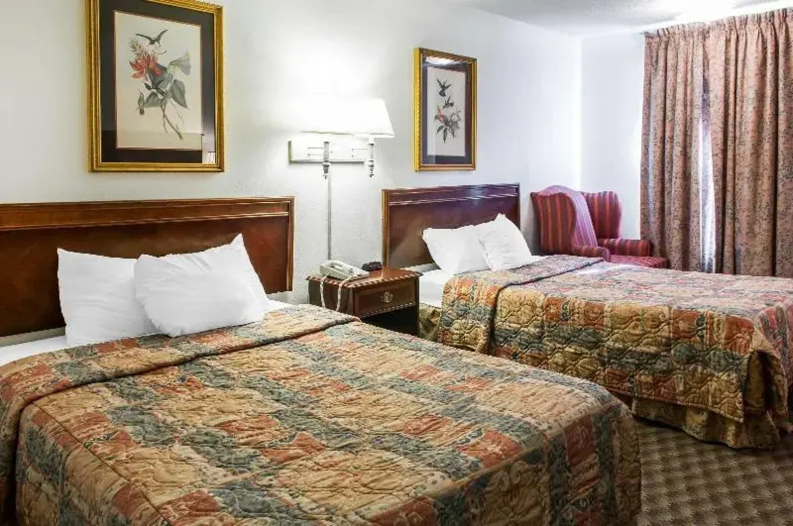 Econo Lodge Eagle Nest