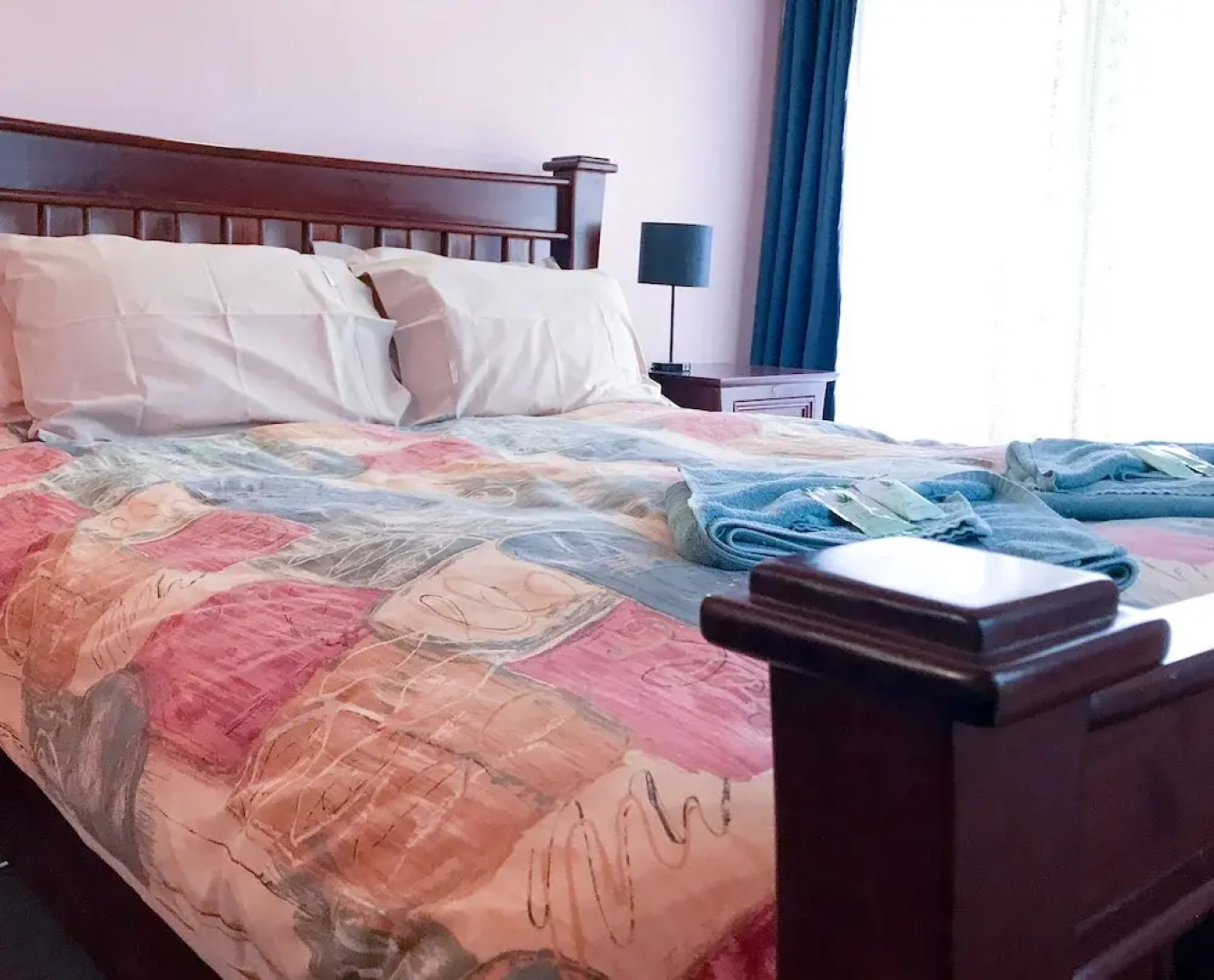 Meredith House & Apartments Strahan