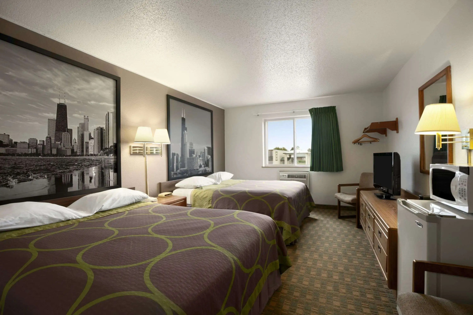 Super 8 by Wyndham Peru Starved Rock State Park