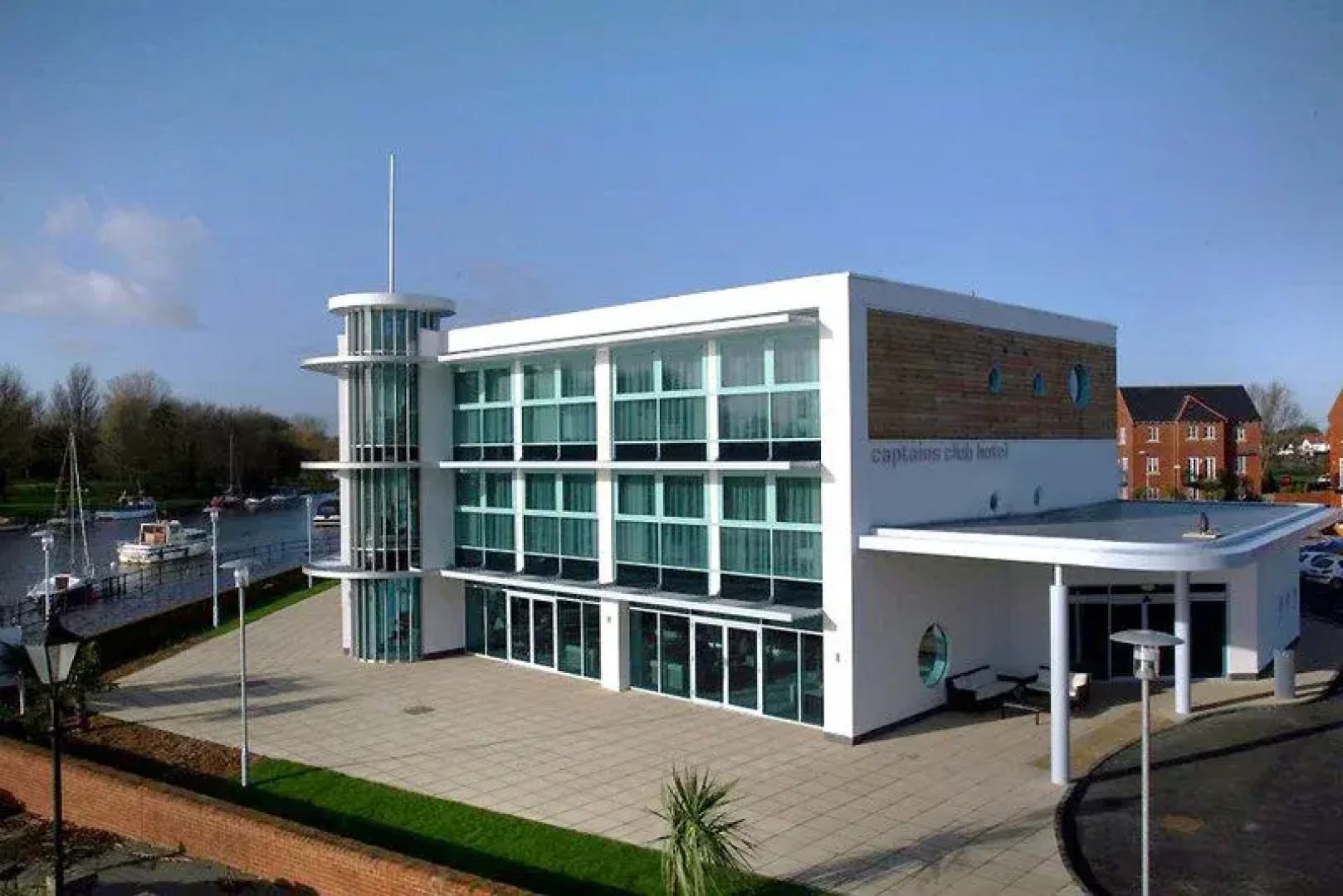 Captains Club Hotel Apartments And Spa