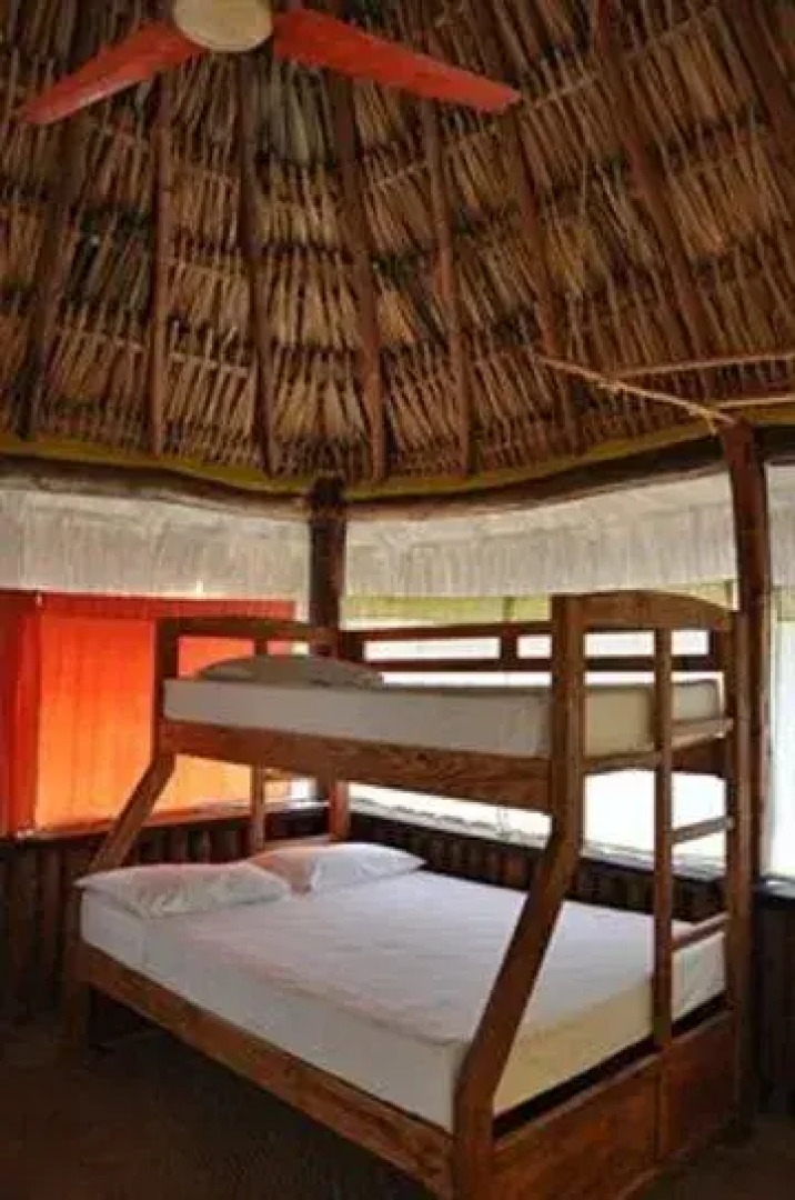 Holbox Hostel & Cabanas Ida y Vuelta Camping