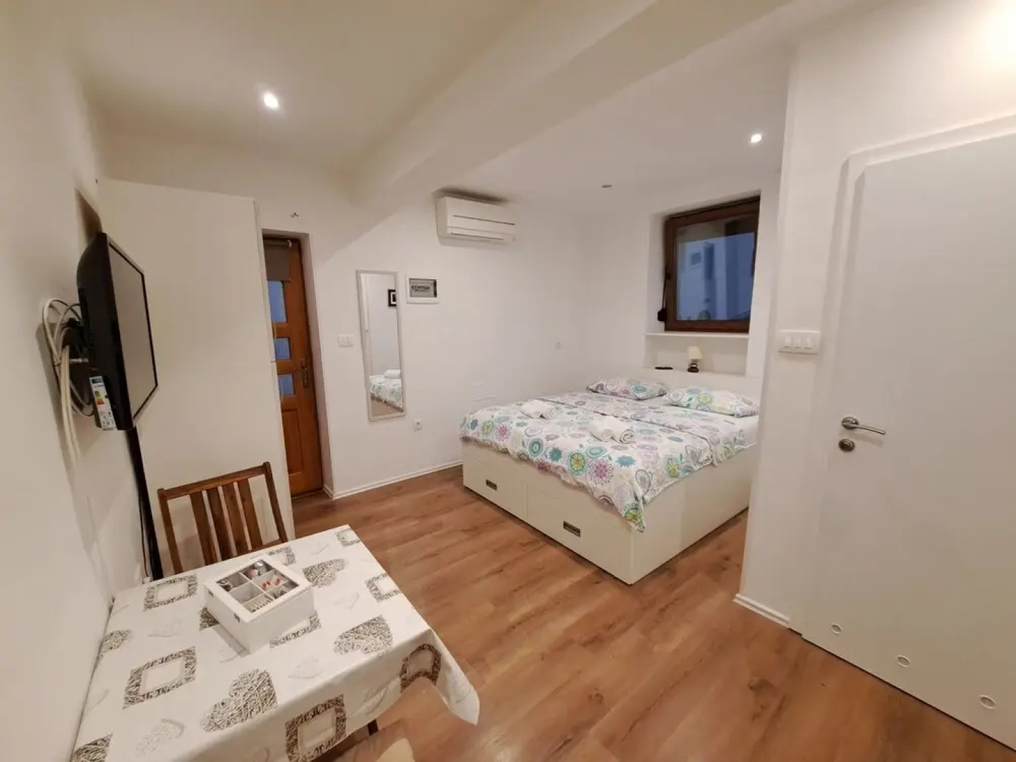 Studio Leo Apartment