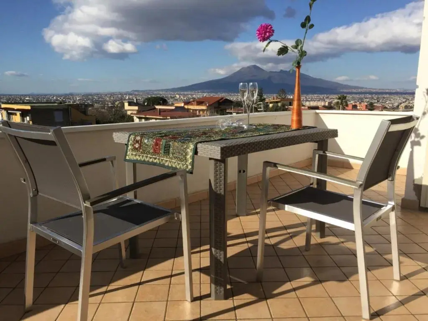 Secret pearl! Amalfi Coast, Pompei & Naples Free parking