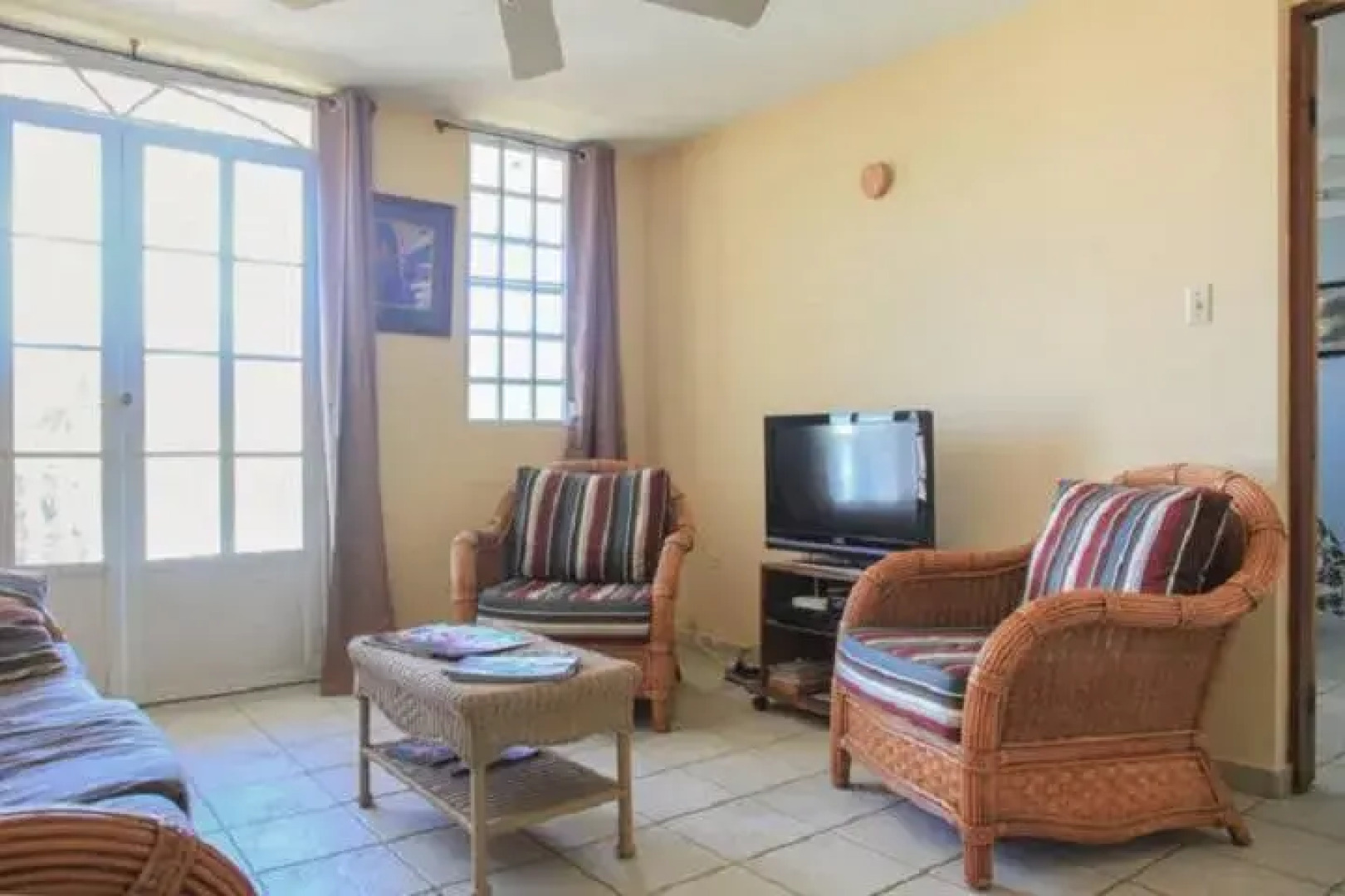 Penthouse, Rooftop Terrace, WiFi and Views, PRV 304