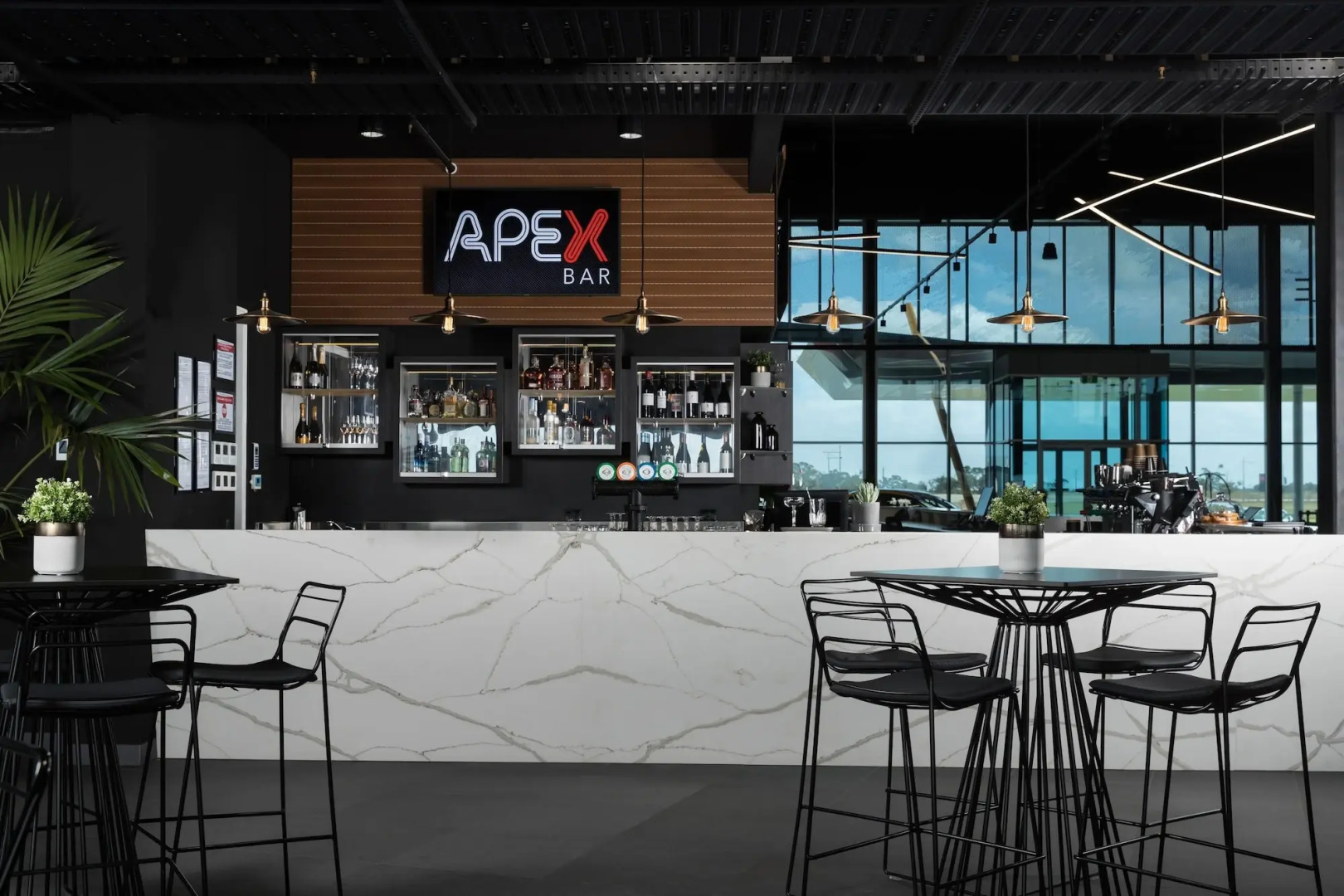 Rydges Pit Lane Hotel