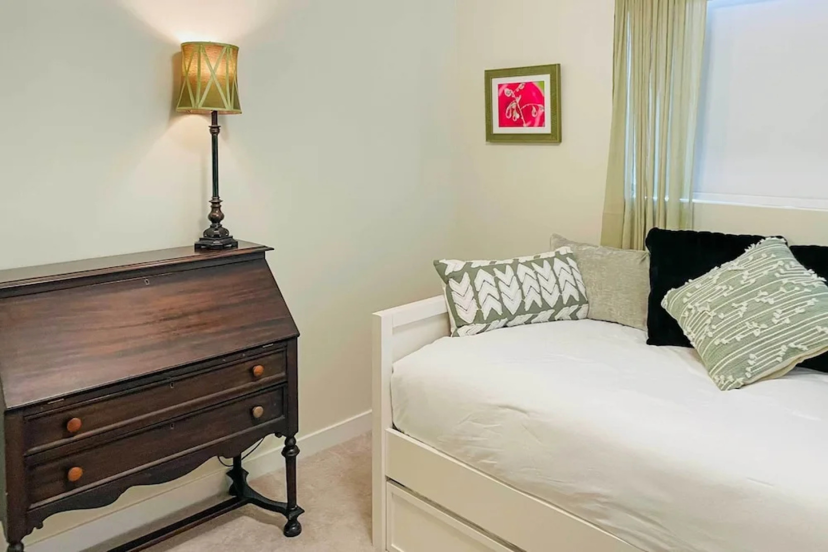 Lake Powell Views: Mid-century Home in Page