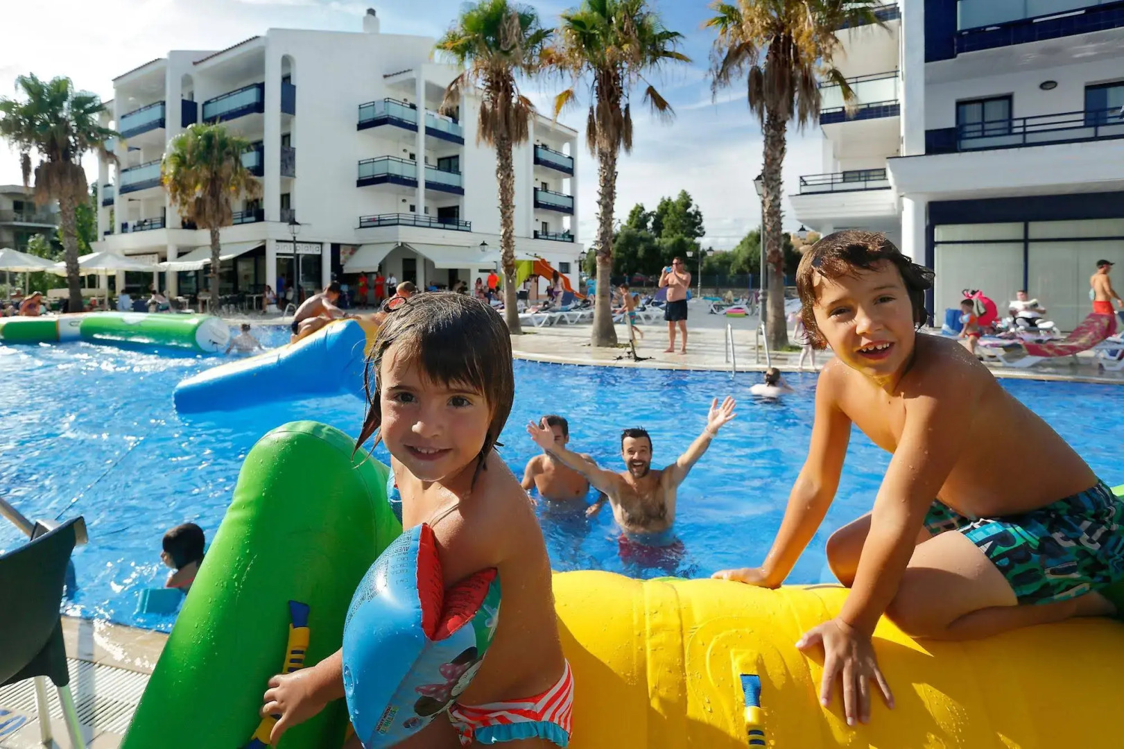 Pins Platja Apartments