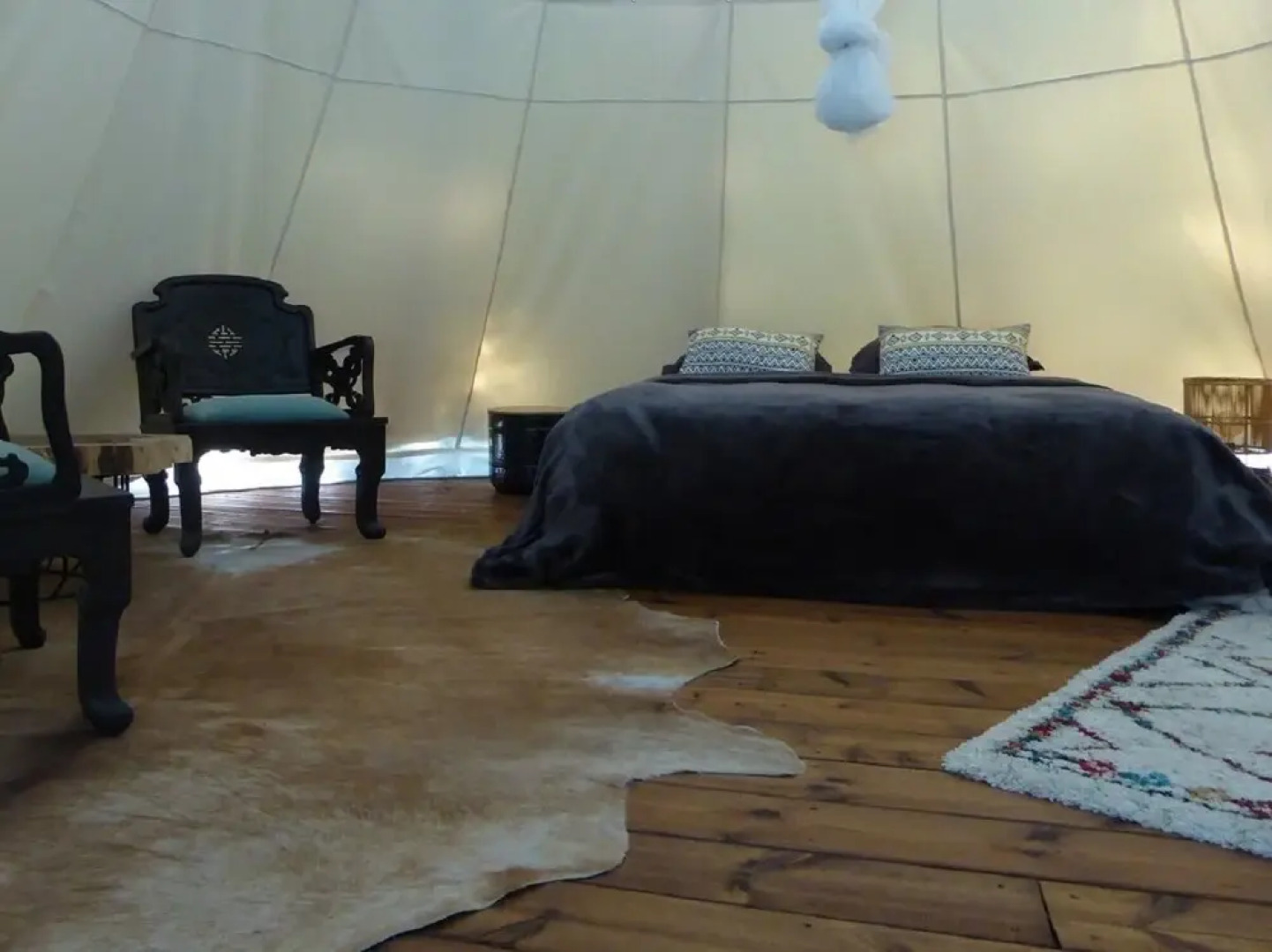 Au fil de l'eau - Les Tipis