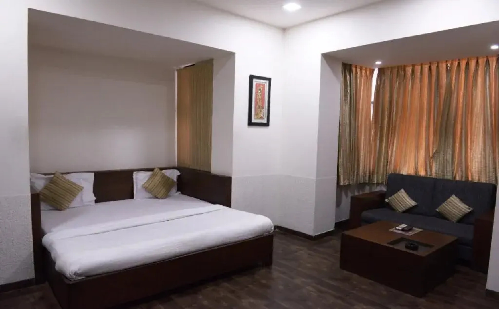 Hotel Palm View Residency