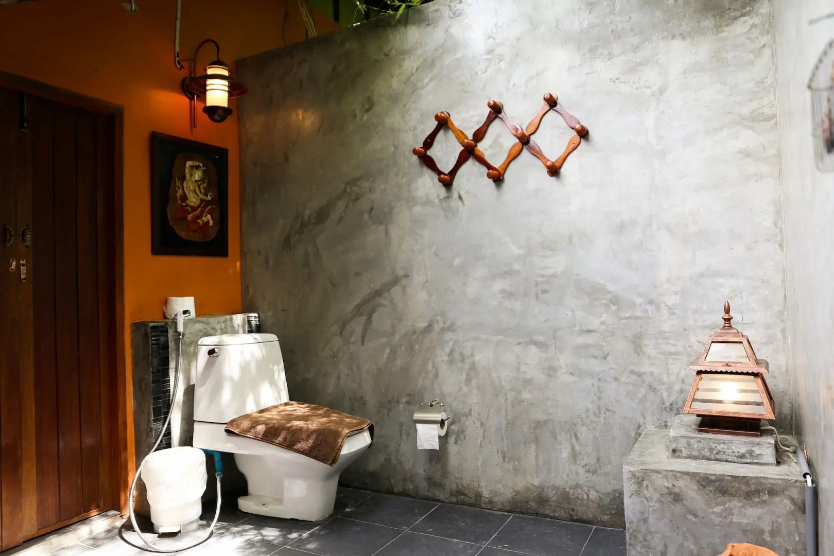 Kaengkrachan Boathouse Paradise Resort