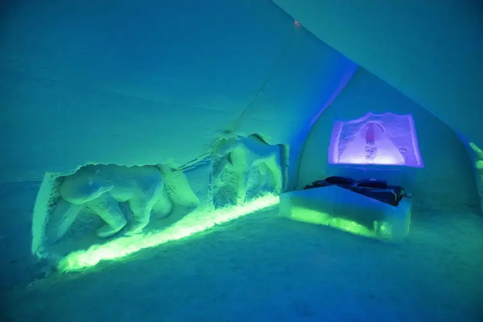 Arctic SnowHotel & Glass Igloos