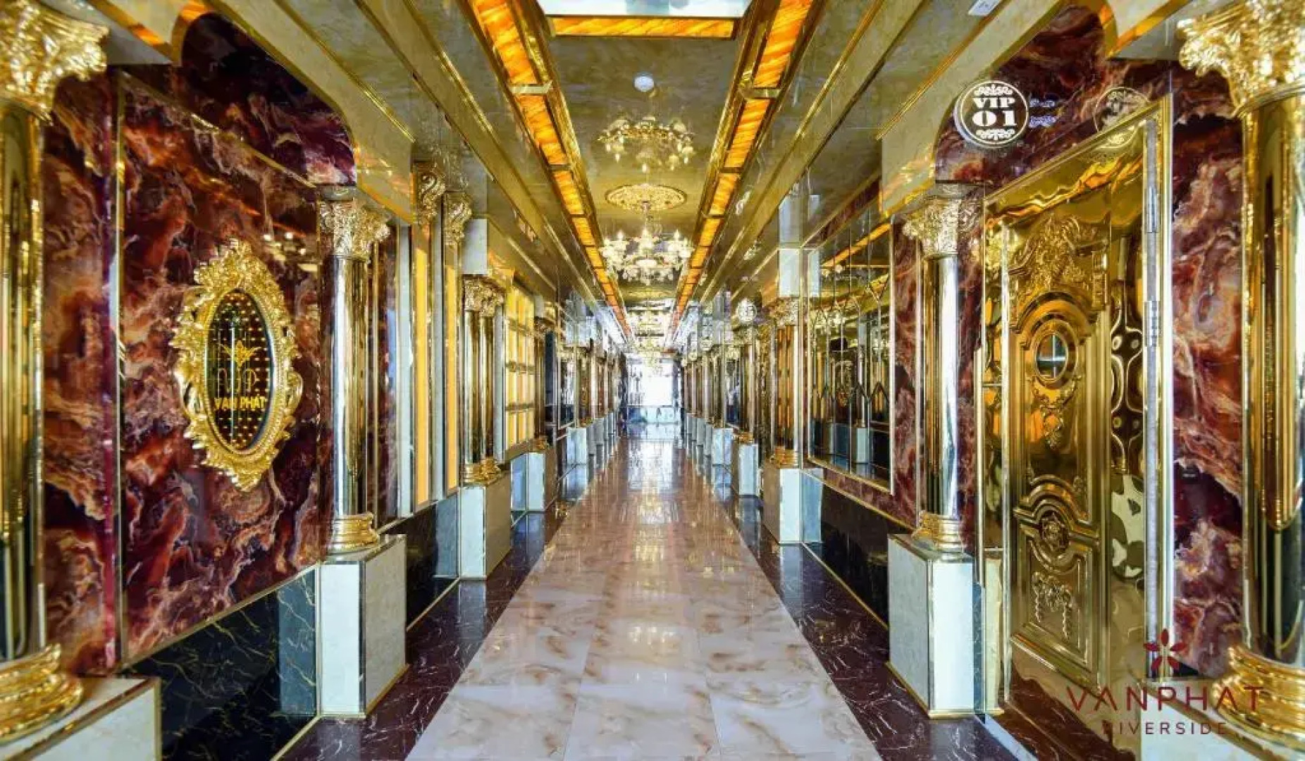 Van Phat Riverside Hotel