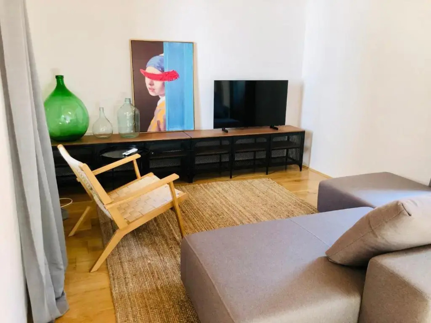 SeaYou!***Charming 1-bedroom rental unit in the old city center of Cres