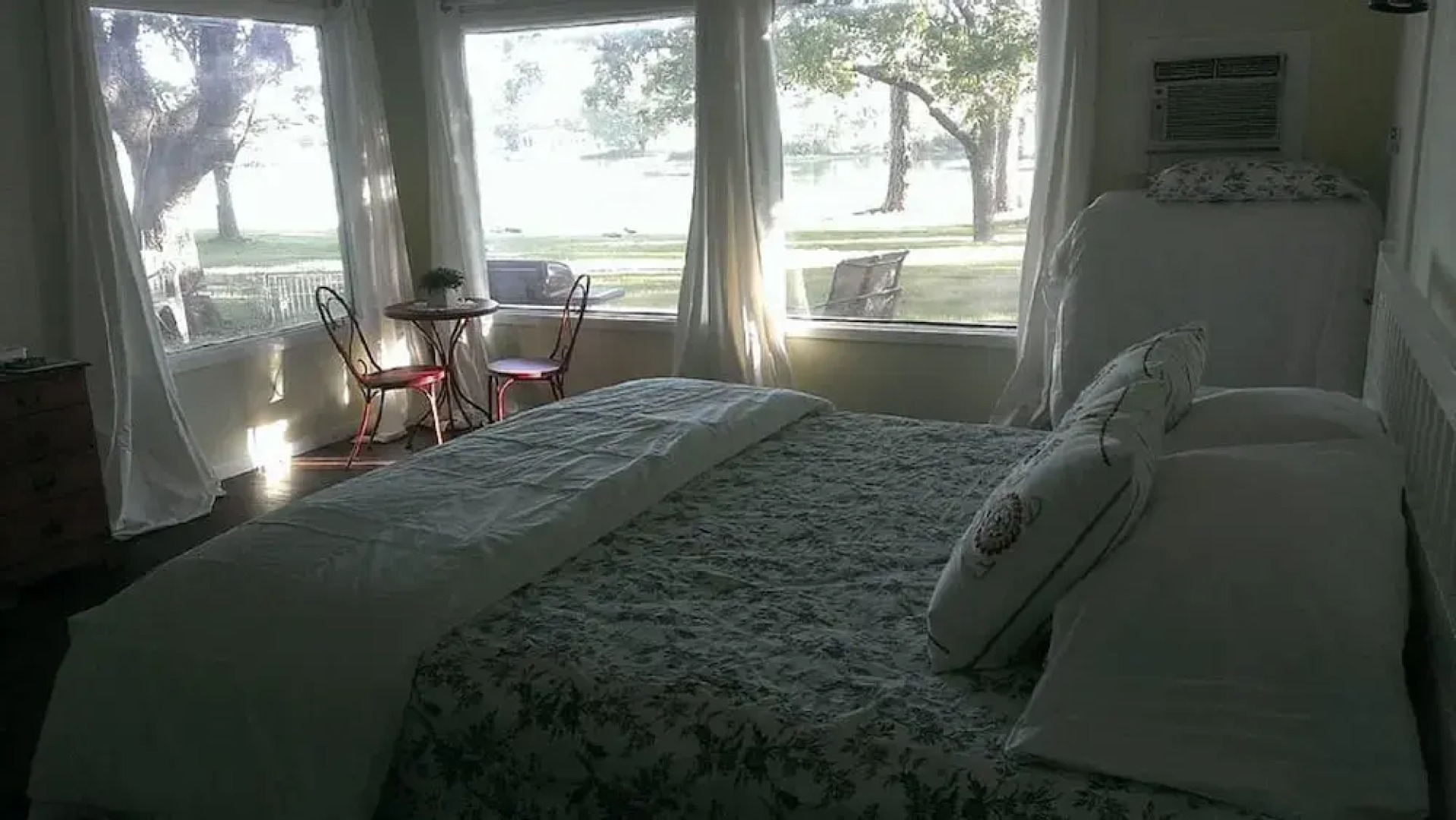 Constant-level Lake LBJ - 3 BR Sleep 12